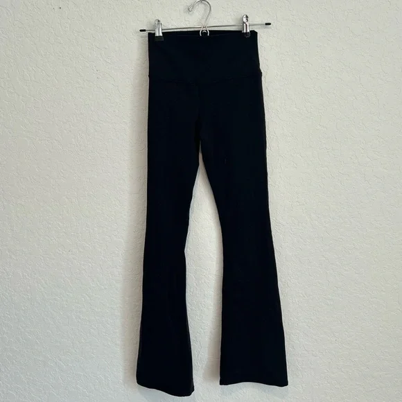 ALO Yoga Black Flared Yoga Pants - Picture 1 of 4